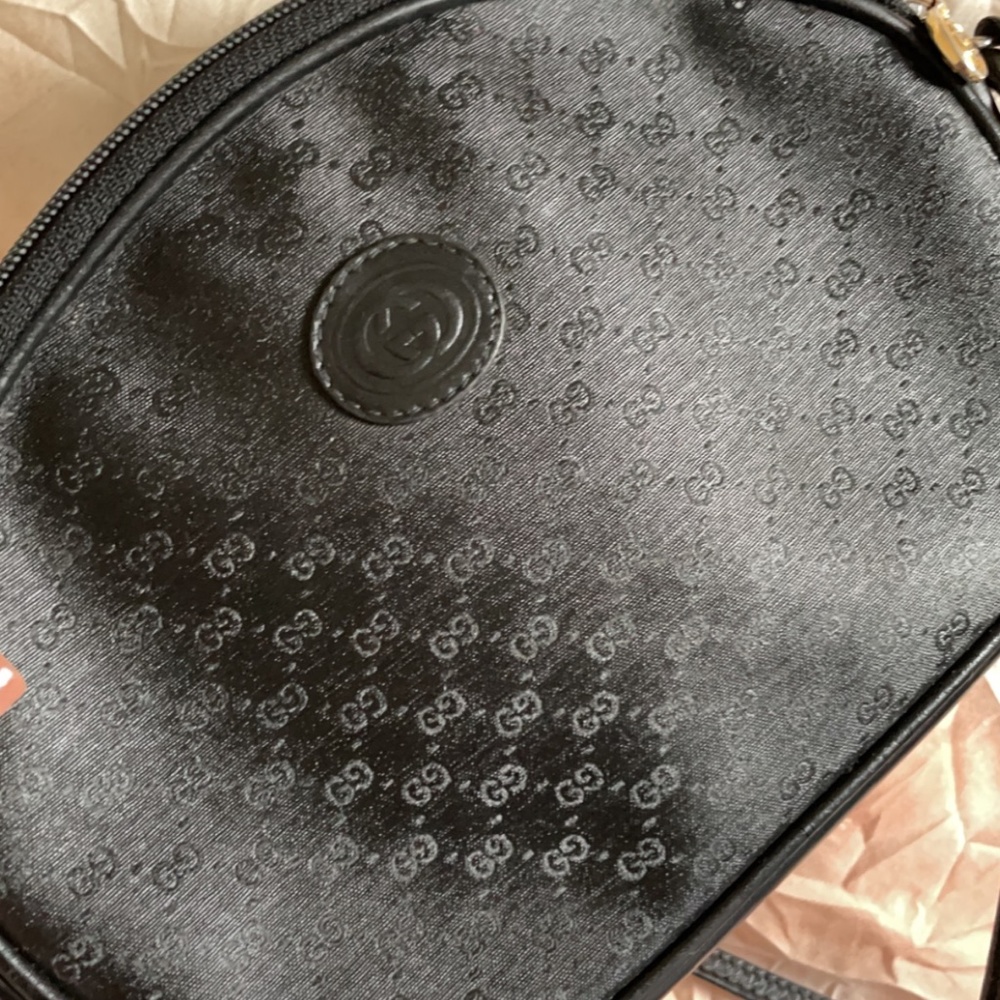 Black Gucci crossbody